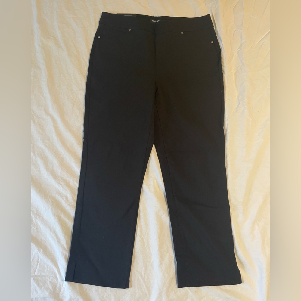 NWT Mario Serrani black capri pants, size medium